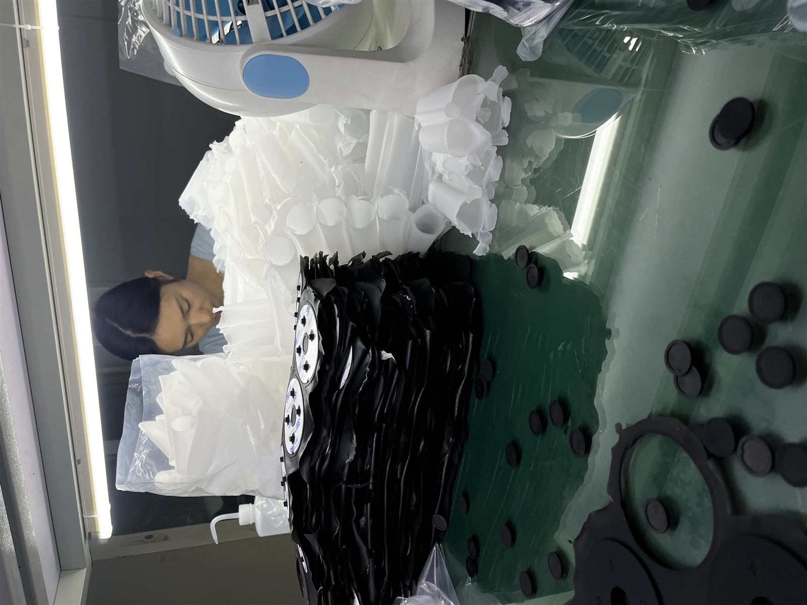 Silicone gasket and cover QC bench