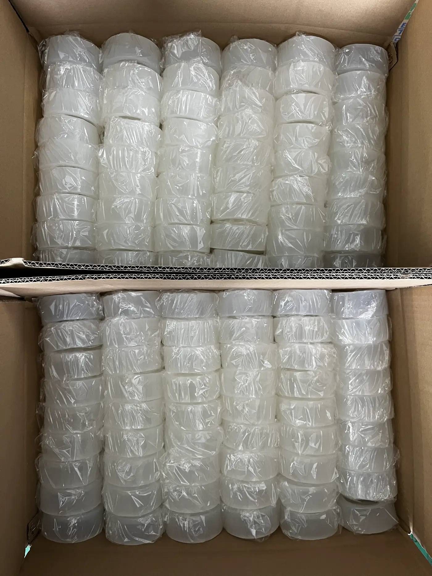 Carton packed with bagged round silicone molds